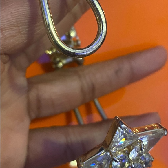 Star Clasp Bangle. New, fits most - Picture 7 of 7